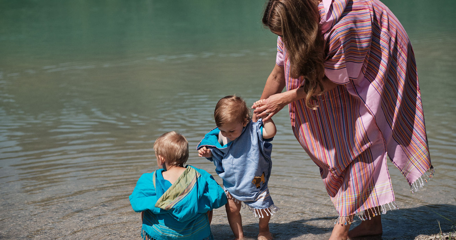 kikoi.at-bestellen-onlineshop-kikoy-baumwolle-madeinkenya-fairtrade-kinder-poncho