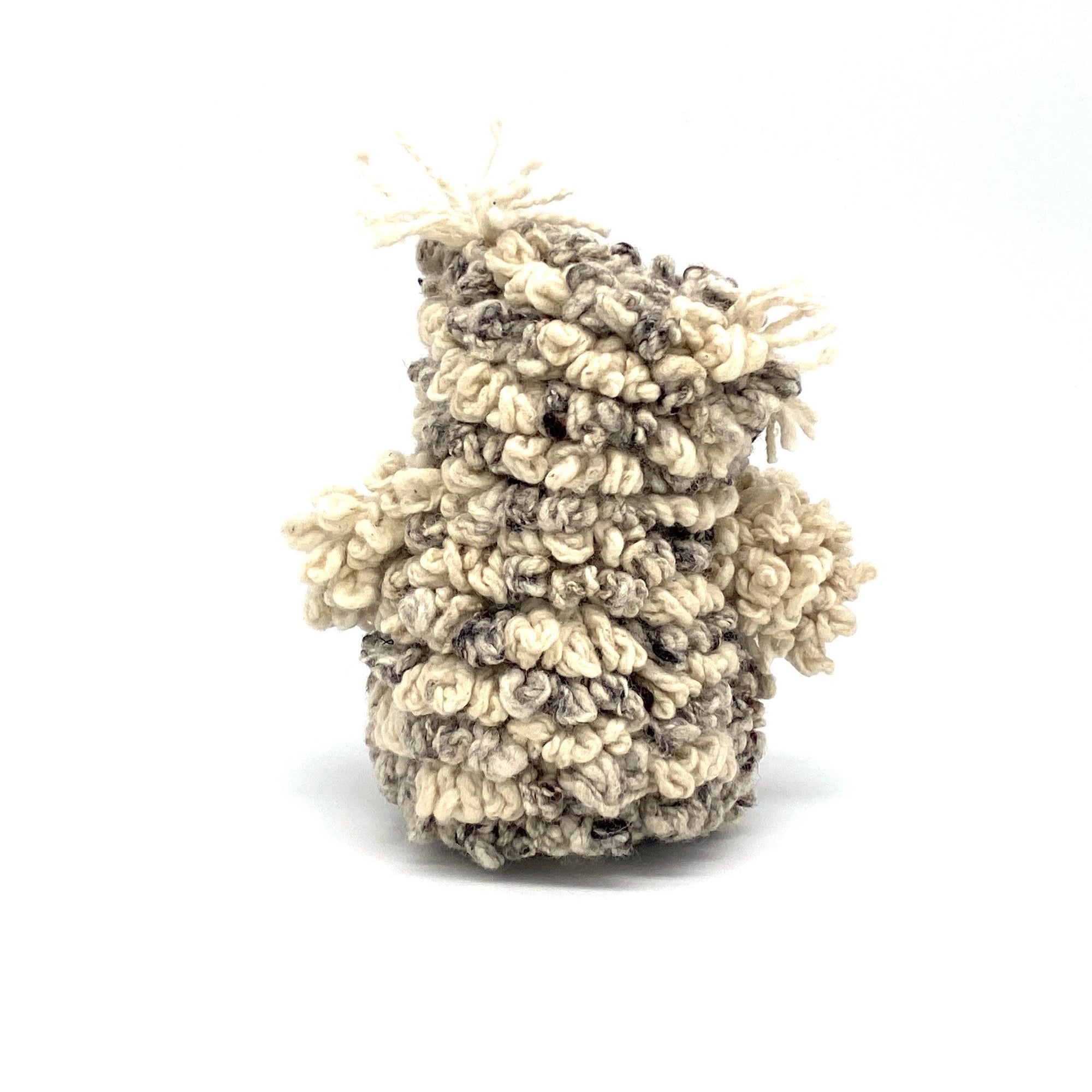 kuscheltiere,bio,wolle,madeinkenya,fairtrade,bundu,eule,graumelange,bio-baumwolle,madeinkenia,handgestrickt,stofftiere,kind,kinder,spielzeuge,geschenke,organic,madeinafrica,handgemacht,handmade,frauenprojekt,community-project,aidbytrade,products-with-a-story,empowerment-durch-handel,fair-produziert,organic-cotton,stricktier,cream,nachhaltig,geburtstagsgeschenk,kikoy,geschenkidee