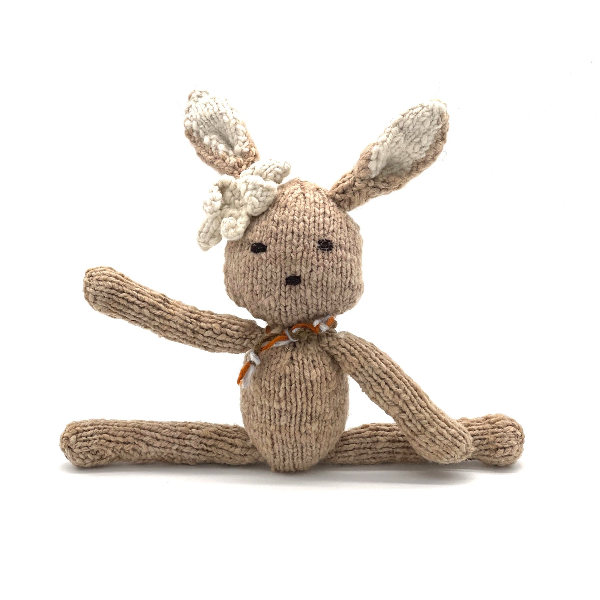 kuscheltiere,bio,wolle,madeinkenya,fairtrade,ditsy,hase,beige,bio-baumwolle,madeinkenia,handgestrickt,stofftiere,kind,kinder,spielzeuge,geschenke,organic,madeinafrica,handgemacht,handmade,frauenprojekt,community-project,aidbytrade,products-with-a-story,empowerment-durch-handel,fair-produziert,organic-cotton,stricktier,beige,nachhaltig,geburtstagsgeschenk,kikoy,geschenkidee
