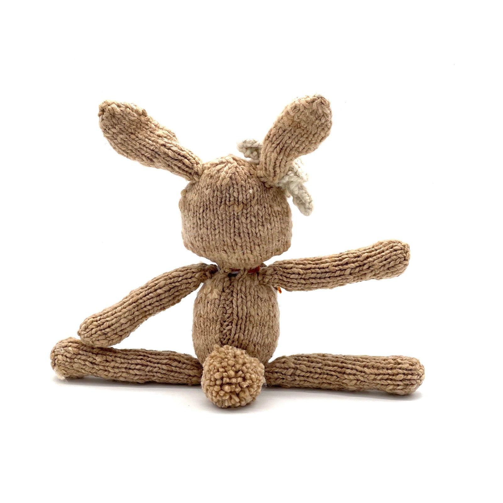 kuscheltiere,bio,wolle,madeinkenya,fairtrade,ditsy,hase,beige,bio-baumwolle,madeinkenia,handgestrickt,stofftiere,kind,kinder,spielzeuge,geschenke,organic,madeinafrica,handgemacht,handmade,frauenprojekt,community-project,aidbytrade,products-with-a-story,empowerment-durch-handel,fair-produziert,organic-cotton,stricktier,beige,nachhaltig,geburtstagsgeschenk,kikoy,geschenkidee