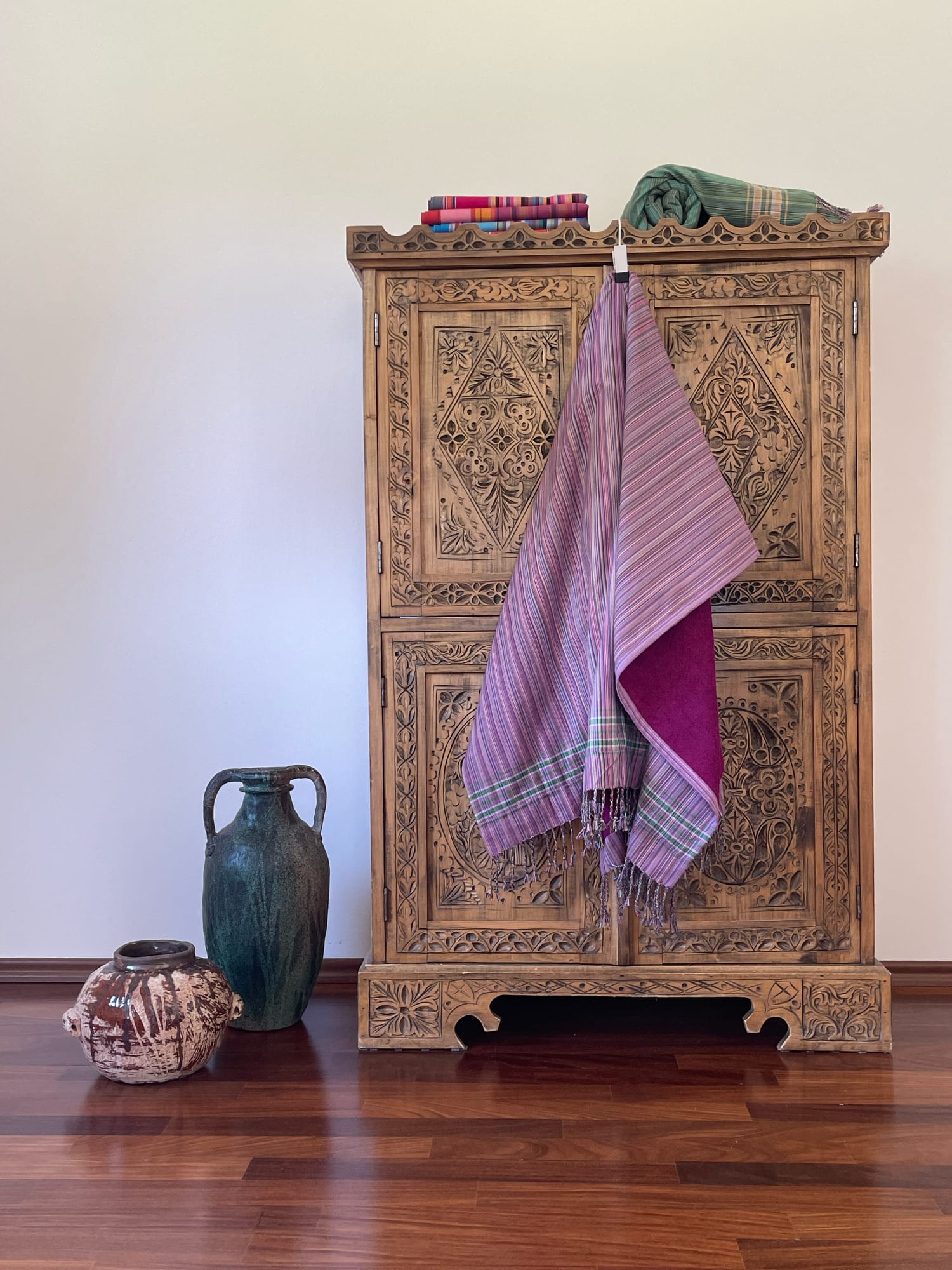 kikoi.at,bestellen,onlineshop,kikoy,baumwolle,madeinkenya,fairtrade,handtuch,hamamtuch,lavendel,feingestreift,lila,madeinkenia,madeinafrica,empowerment-durch-handel,fair-produziert,nachhaltig,products-with-a-story,community-project,aidbytrade,geburtstagsgeschenk,geschenk-idee,strand-tuch,badetuch,saunatuch,baby-decke,badezimmer,bade-handtuch,schultertuch,sonnenschutz,surfen,baby-handtuch,frottee,yoga,pilates,strand-decke,picknick-decke,urlaub,baden,wellness,spa,schwimmen,reisen,schnell-trocknend,leicht